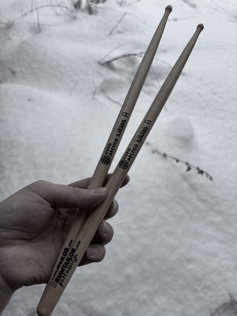 Drumtailor Cupo Arctico signature-rumpukapulat lähikuvassa